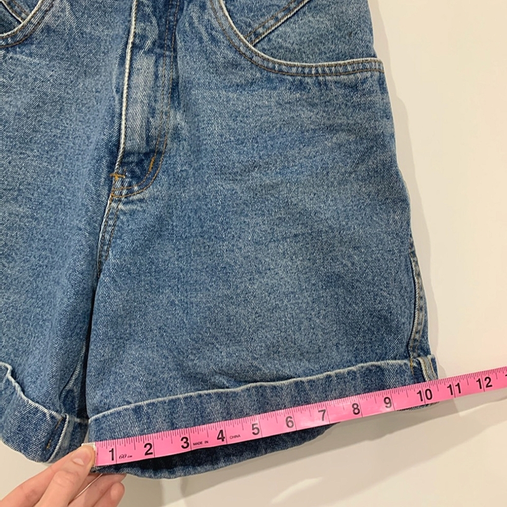 bill blass High-Waist Rolled Hem Denim Shorts in Blue - Picture 9 of 9